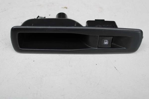 BOUTON LEVE VITRE RENAULT MEGANE  2009-2015  ( ARRIERE DROIT  ) - Vue 1